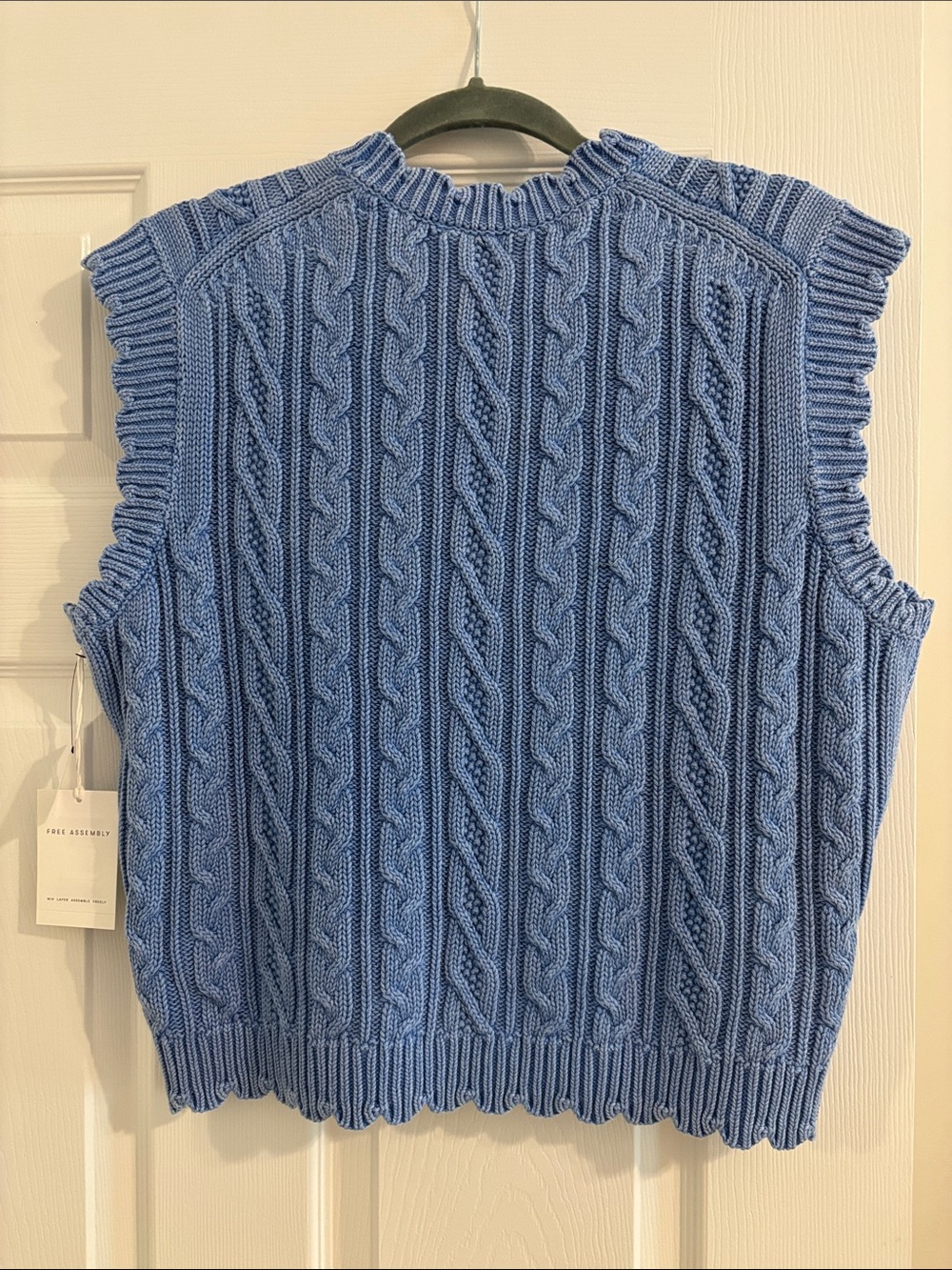 Cable Knit Sleeveless Sweater Vest - Light Blue - Picture 4 of 5